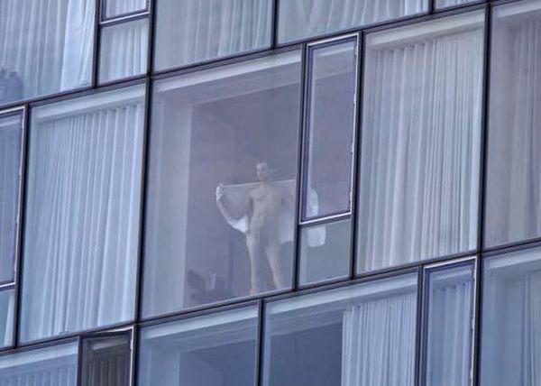 hotel: sesso dalle finestre 1