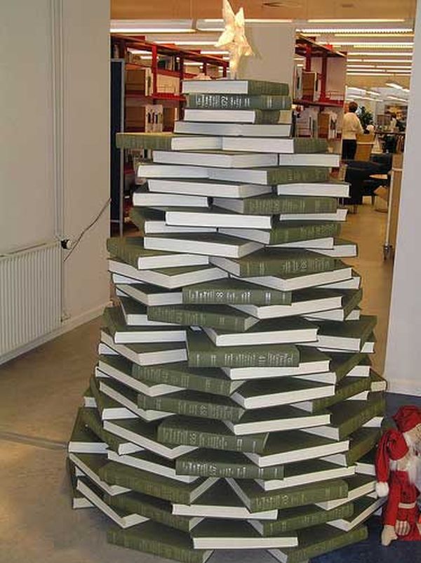 Albero di Natale di libri 2