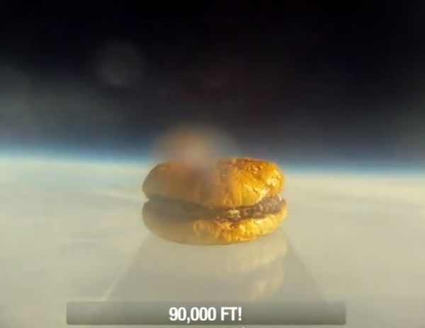 Hamburger lanciato nello spazio