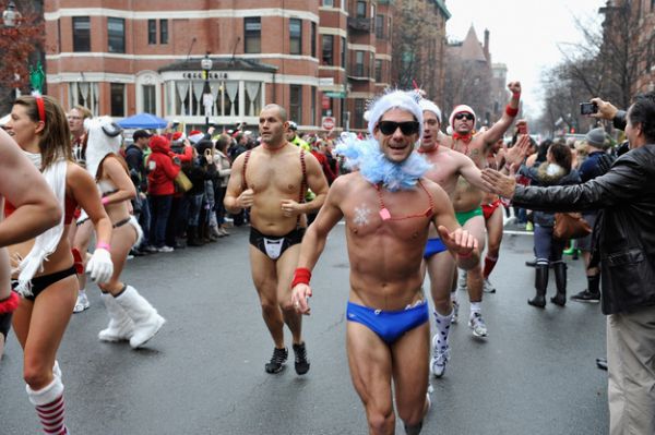 santa speedo run 4