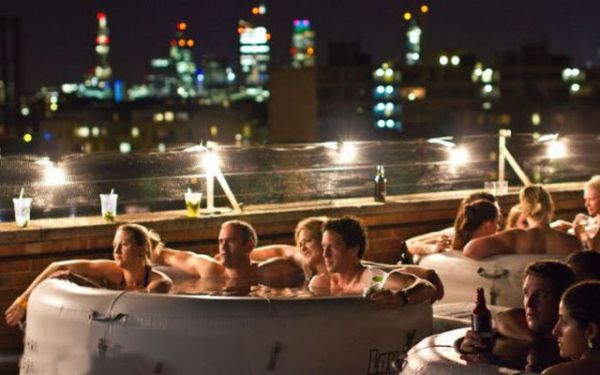 Hot Tub Cinema 4