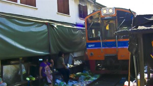 Mercato Mae Klong 3