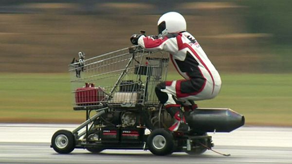 Record di velocita su carrello della spesa