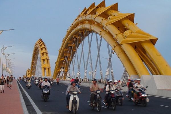 ponte-drago a Da Nang 3