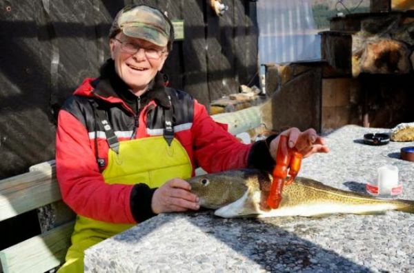 Pescatore trova vibratore dentro pesce 1