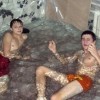 Ragazzi-allagano il salotto per fare il bagno 1