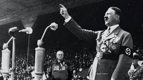 Lotito con Hitler