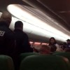 Lite per una flatuenza: atterraggio di emergenza per aereo della Transavia