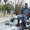 Batman vola in Messico per combattere il Coronavirus